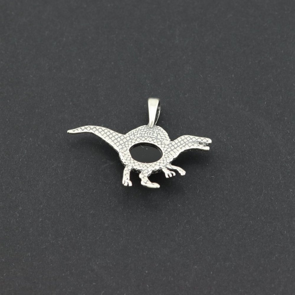 Sterling silver pendant with natural Baltic amber, dinosaur amber pendant - Picture 5 of 8